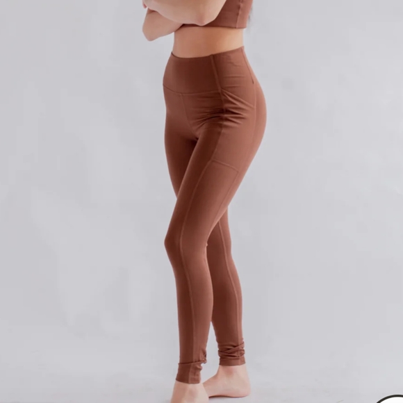 Girlfriend Collective Compressive High-Rise Legging - small - Picture 2 of 4